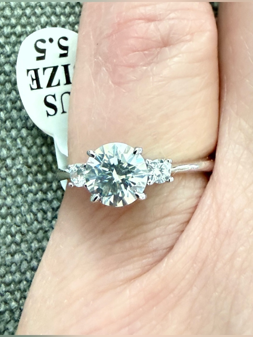 KRKC&CO Moissanite 1.0 CT 3 Stones Engagement Ring S925 Sterling Silver Size 5.5 - Picture 2 of 11